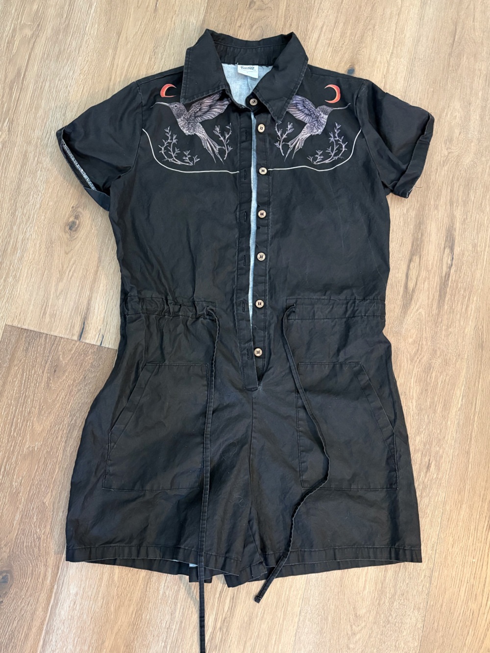 Women's Black Cropped Jumpsuit with Bird print. - Picture 4 of 5